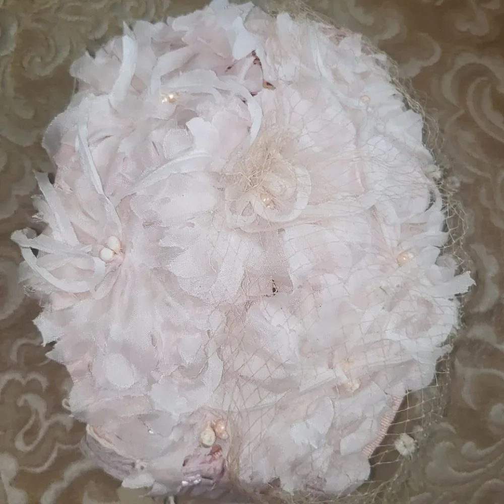 VNTG Elegant 1920's Soft Pink Hat - Picture 12 of 13